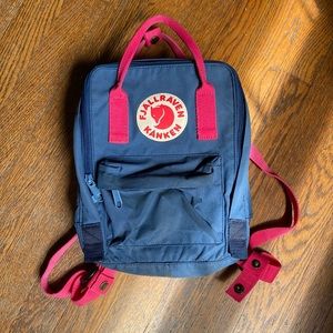 Fjallraven Women's Kanken Mini Backpack